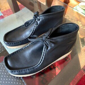 Clark Wallabees Black Leather Size 9